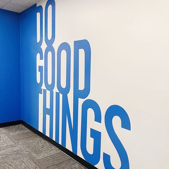 This business strategically used wall decals to create a space that encourages customers to generate organic marketing content